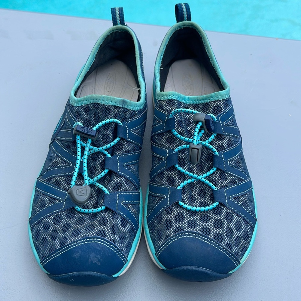 Keen SAGE Blue Slip On Water Shoes Size 8.5 Lightweight